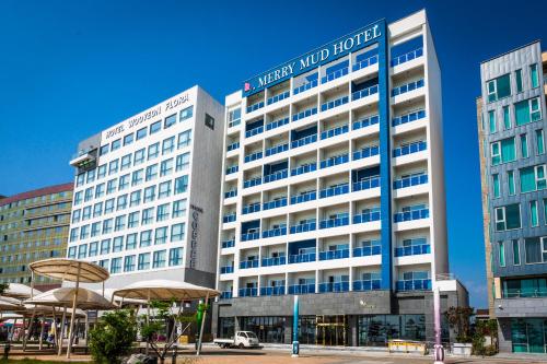 Merrymud Hotel_0_image