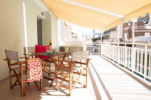  Beautiful and Spacious apartment - Athens DownTown in Athen