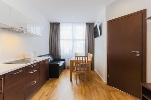 Apartment image 10
