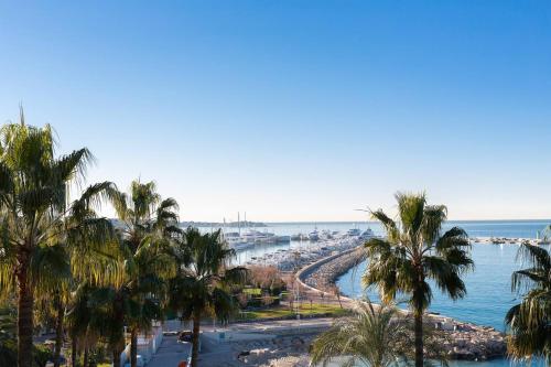 On La Croisette: new 2 bedrooms with sea view - main image