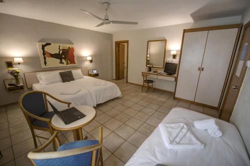 Triple Room image 3