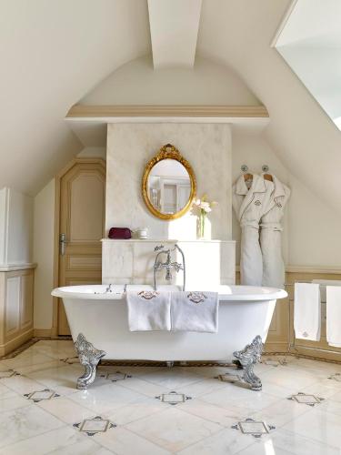 202346064 Le Meurice – Dorchester Collection