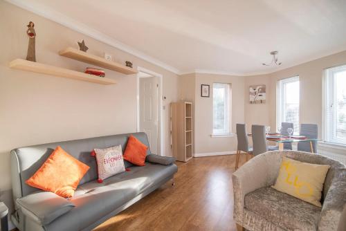 The Cluthar - Ground Floor West End City Centre Rockvilla flat & Parking, Glasgow