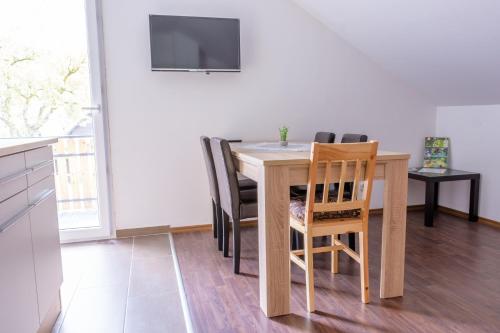 المرافق, Apartmaji SLATENIK in بوفيك