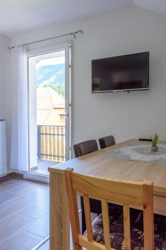 المرافق, Apartmaji SLATENIK in بوفيك