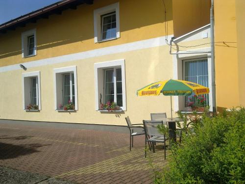 Jardín, Hotel Hradec in Mlazovice