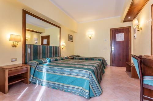 Hotel Lux In Rome Italy 400 Reviews Price From 36 Planet Of