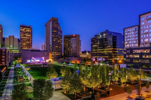 Frontdesk 480 Broad St Downtown Columbus Apts - image 9