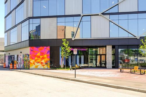 Frontdesk 480 Broad St Downtown Columbus Apts - image 4