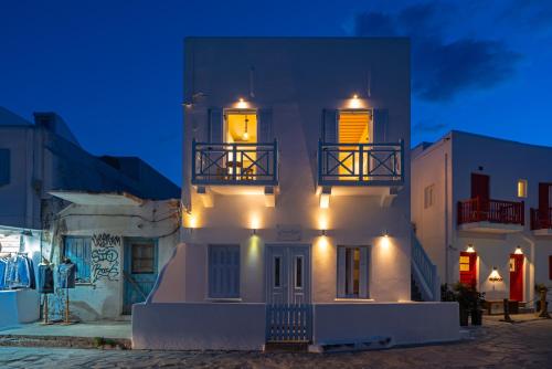 Central Suites Mykonos - image 5
