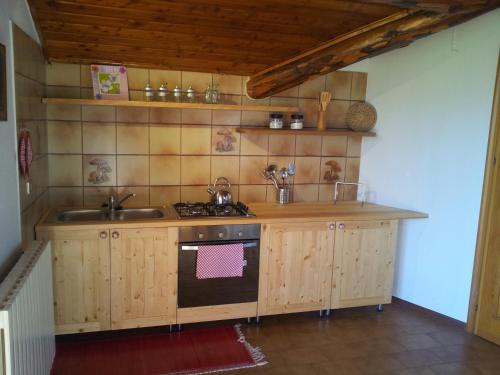 virtuve, I Tre Ciliegi Apartment in Sant'Omobono Terme