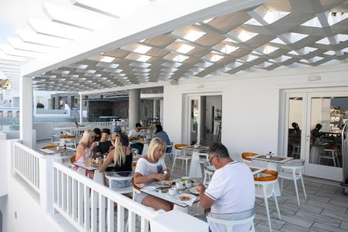 202384284 The George Hotel Mykonos