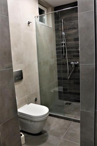 LaMi city apartment 1, private parking - blizu Genesis-a