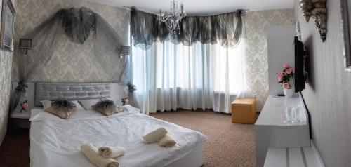 ANTIQUES & GOLD Boutique Hotel - image 6