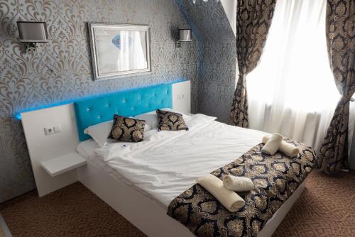 ANTIQUES & GOLD Boutique Hotel - image 5