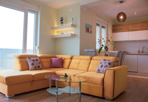  Mikula Apartman, Unterkunft in Mravince