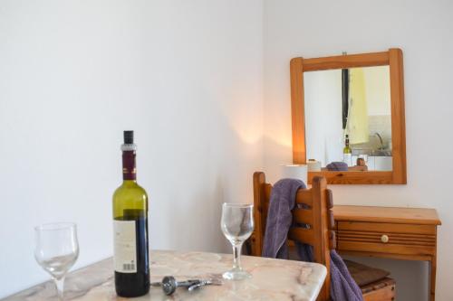  Comfy green studio/just 150m to the beach in Finikounda