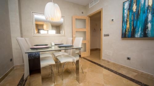 Oprema, Marina Castillo 302 in Villas Puerto