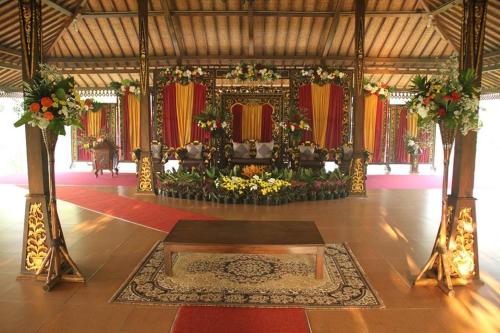 Business center, Rumah Joglo Casual Hotel in Ciampea