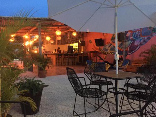 Varanda/terraço, Wabi Hostel in Playa Del Carmen