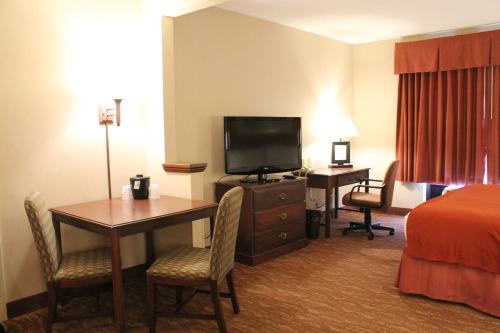 Auburn Place Hotel & Suites Paducah