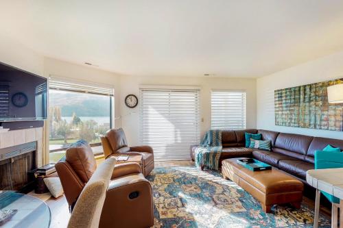 Lake Chelan Shores