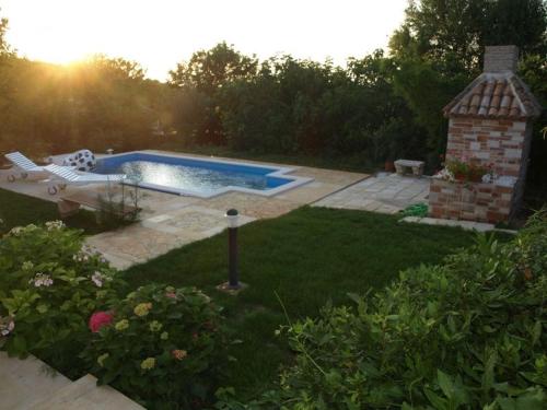 Apartment Adriana 2 (ground floor) in Musalez