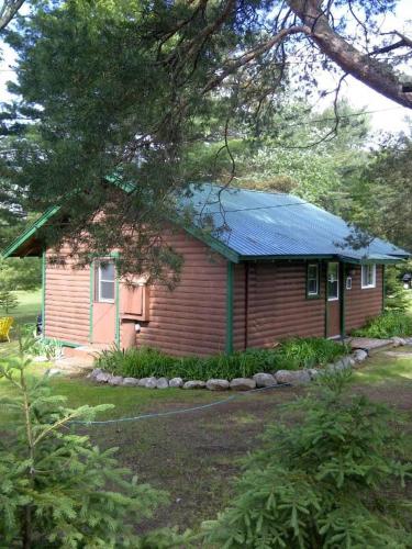 Logging Chain Lodge Cottage Resort