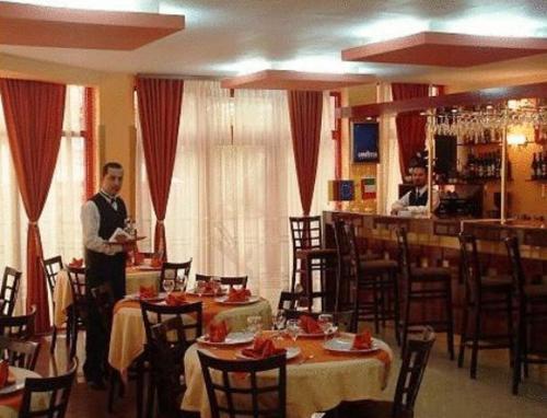 Restaurante, Hotel Maria in Ramnicu Valcea