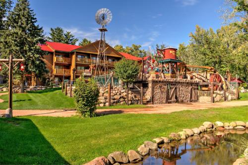 Log Cabins at Meadowbrook Resort