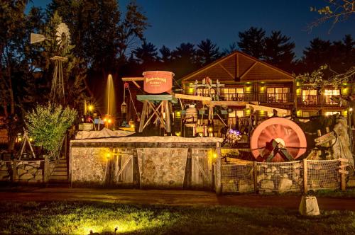 Log Cabins at Meadowbrook Resort