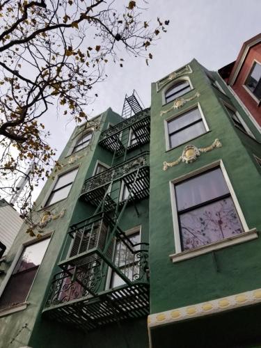 Exterior view, Perramont Hotel near The Castro