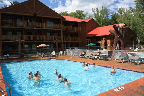 Log Cabins at Meadowbrook Resort