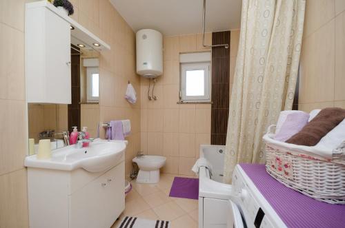 Apartments Mirjana - image 3