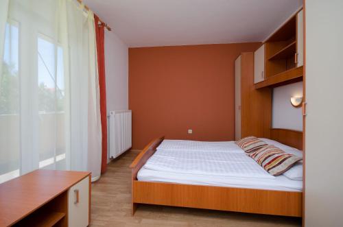 Apartments Mirjana - image 12