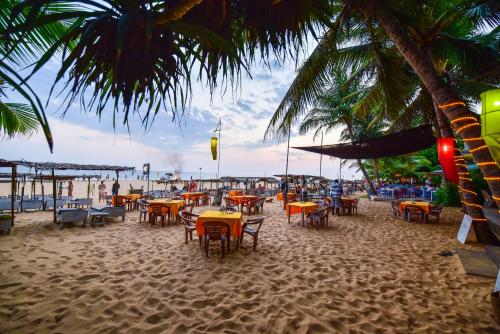 International Beach Hotel & Restaurant