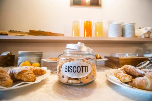 Hotel La Colonna - image 14