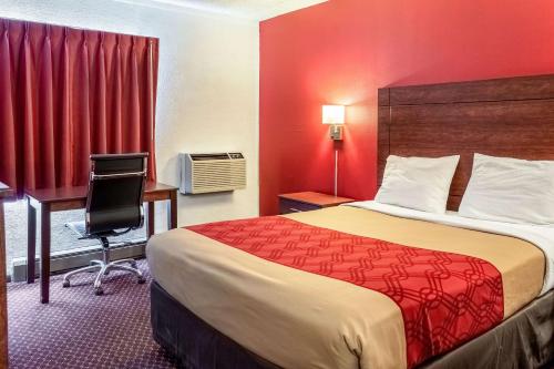 Econo Lodge Prineville - image 4