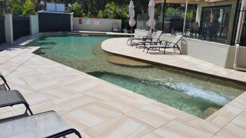 Swimming pool, Nelson Bay Breeze Holiday Apartments in Port Stephens