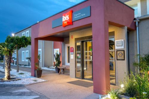 入口, 布里尼奧爾普羅旺斯韋爾特宜必思酒店 (ibis Brignoles Provence Verte) in 布里尼奧勒