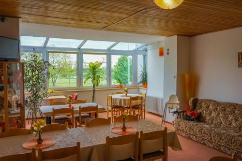 Pension FOX in Prague 14