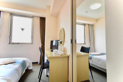 Hotel Frontier Iwaki Ideally located in the Iwaki area, Hotel Frontier Iwaki promises a relaxing and wonderful visit. The property offers guests a range of services and amenities designed to provide comfort and convenienc