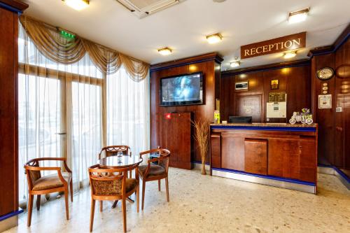 Nadejda Hotel – Sofia, NY