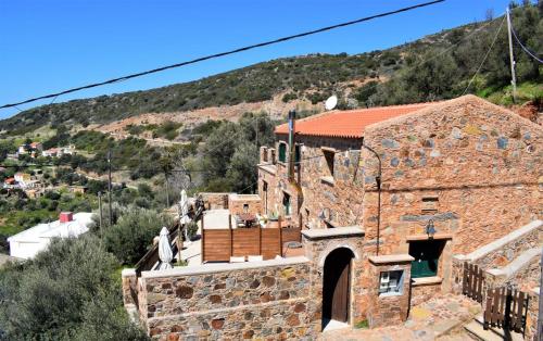  Hello Village in AmigdhalokeFálion