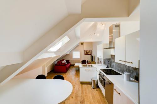 2 bedrooms, 4 beds