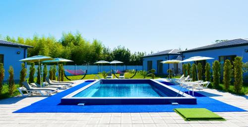 

Paradise Garden