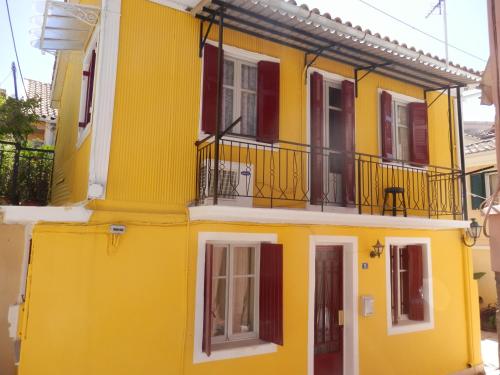  Yellow House, Ferienwohnung in Lefkada