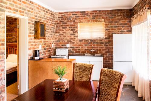 Kitchen, Elgro River Lodge in Klerksdorp