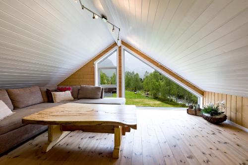 Riverside in ฮอร์นินดาล