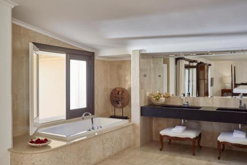 Vila Joya - image 14